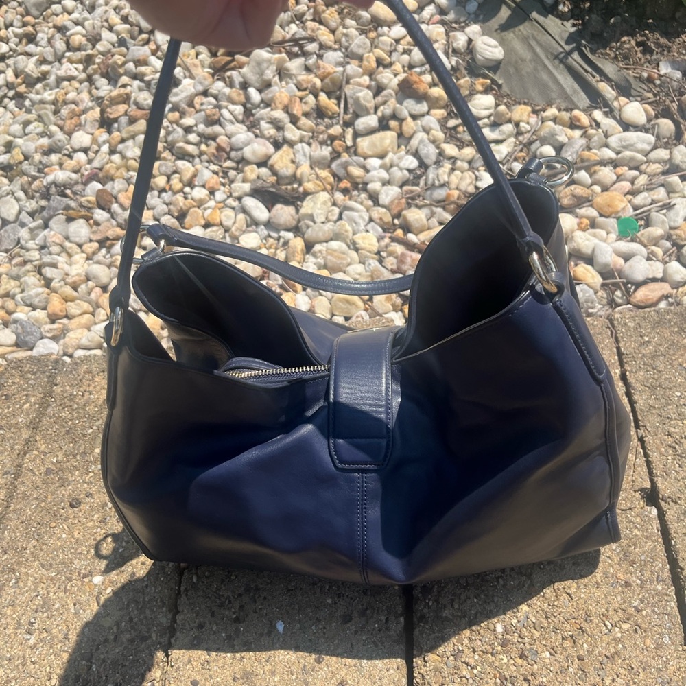 Coach “Carlyle” Blue Hobo Bag with Relaxed Silhouette - Picture 6 of 7